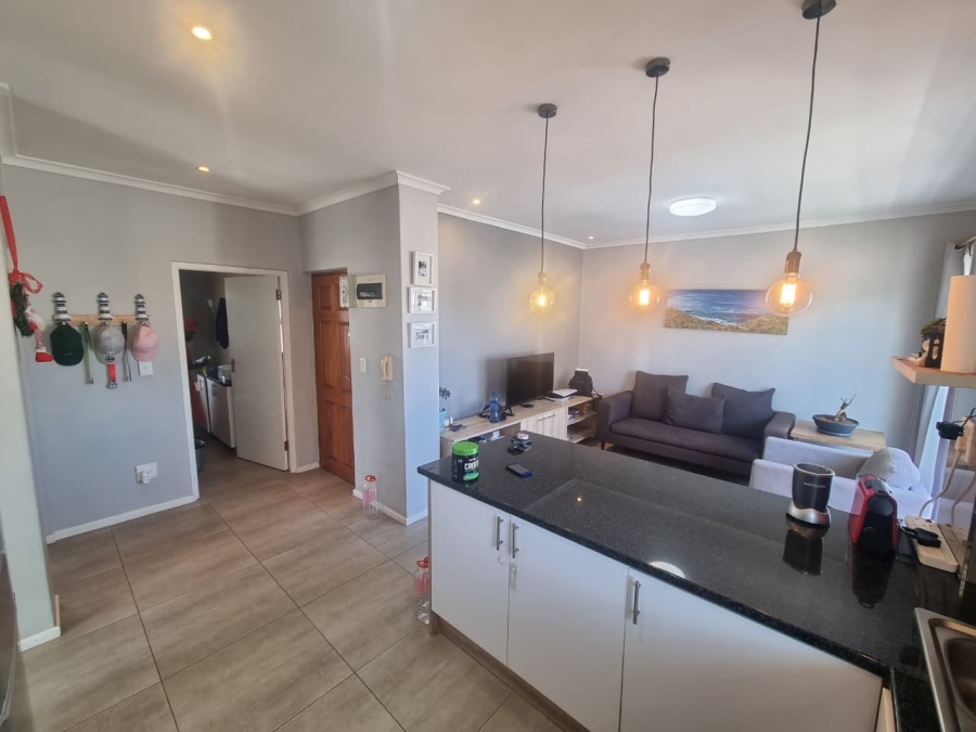 To Let 2 Bedroom Property for Rent in Table View Western Cape